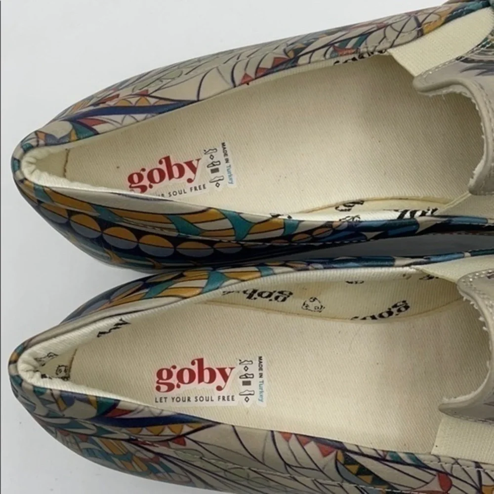 GOBY Blue Feather Lion Slip-On Sneakers